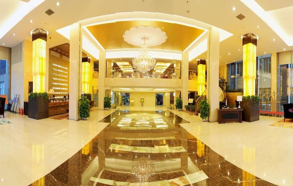 Golden Dragonball Hotel Guilin Exterior photo
